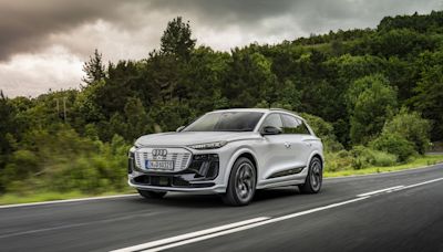 View Photos of the 2025 Audi SQ6 e-tron