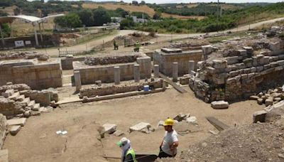 Archaeologists Unearth Incredible Roman Harbor Facility in Ancient Port Town