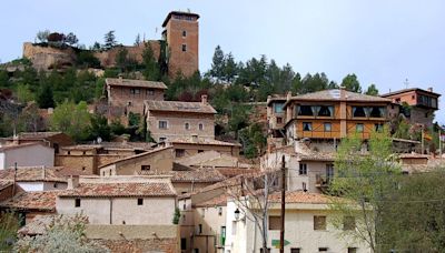 El pequeño pueblo de Soria que fue salvado del abandono: el castillo es ahora una posada y se ha convertido en un bonito destino rural
