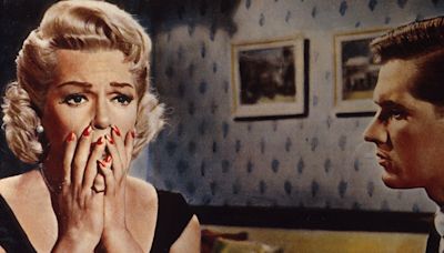 Imitación de la vida: el guiño a un cambio de época, la escena que desató una crisis en Lana Turner y la despedida de un director sin lugar