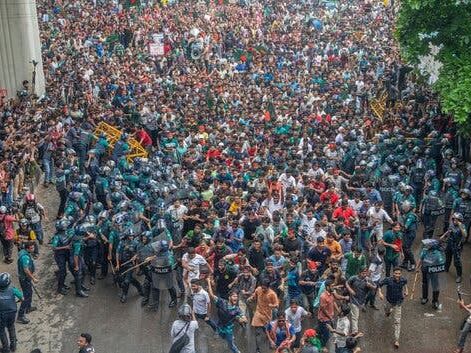 Tens of Thousands of Students Protest Job Quotas in Bangladesh’s Streets