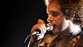 Gustavo Cerati entró en coma un 15 de mayo en Venezuela, luego de una rumba mortal en Colombia según el relato popular