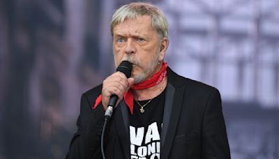 Renaud "se reprend en main" : Sson épouse Cerise, un soutien face à ses addictions