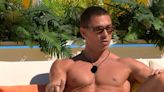 Love Island viewers amused by Joey Essex's botched "secret mission"