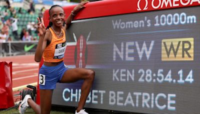 Keniana Beatrice Chebet bate récord mundial de los 10.000m en Eugene