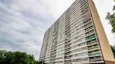 DHL traut sich nicht hinein - 350 Euro kalt, „belebte Wohnlage“ – so wohnen Sie im Duisburger Chaos-Hochhaus