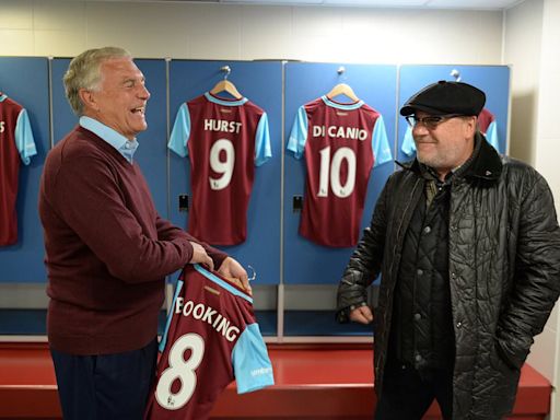 Ray Winstone hits out at West Ham over season ticket prices