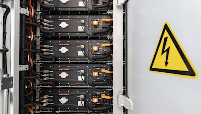 Battery Makers Counteract EV Slowdown With Energy Storage Boom