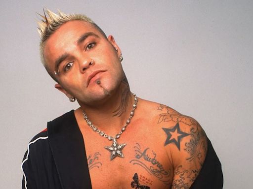 Revelan lo que provocó la muerte de Shifty Shellshock, cantante de Crazy Town - La Tercera