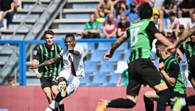 Milan empata con el Sassuolo y el Inter podría coronarse en la Serie A la próxima semana en el derbi