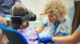 Gafas de realidad virtual para reducir el miedo de los niños a sacarse sangre en el hospital de Cruces