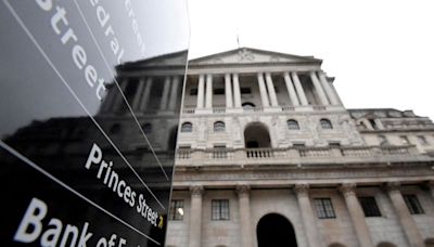 Reunión del BoE, habla De Guindos (BCE): 5 claves este jueves en Bolsa Por Investing.com