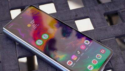 Galaxy Z Fold 6 case suggests unchanged cover display size