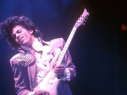 Airbnb abrirá al público la mítica casa de Prince en “Purple Rain”