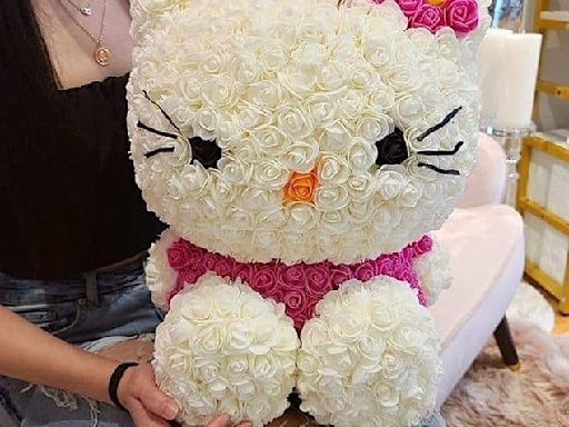 Woman who asked for Hello Kitty birthday cake receives nightmare fuel
