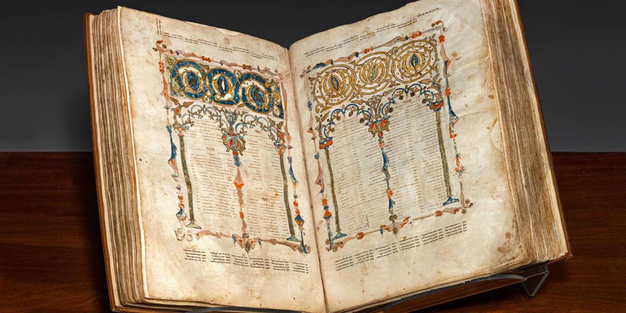 A 14th-Century Hebrew Bible of Spain’s ‘Golden Age’ Could Sell at Sotheby’s for $5 Million