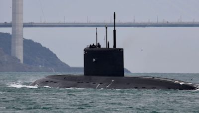 Ucrania afirma haber hundido un submarino de Rusia en el puerto de Sebastopol en Crimea