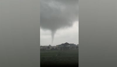 Texas to Nebraska facing severe weather, Houston under severe thunderstorm watch