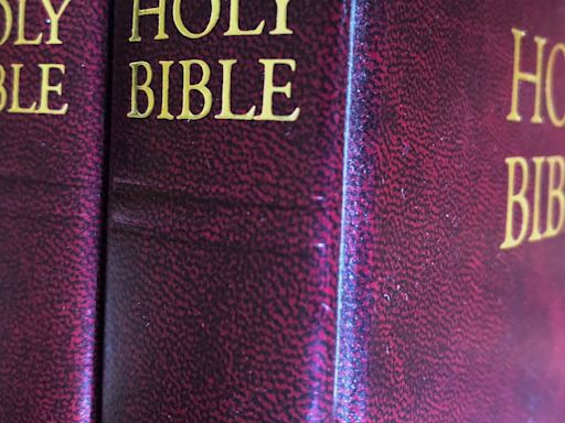 Oklahoma state superintendent orders schools to teach the Bible in grades 5 through 12