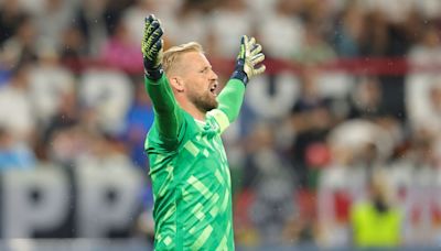 Kasper Schmeichel is Celtic no-brainer for these 4 reasons as Kenny Dalglish digs stats out on 'excellent' signing