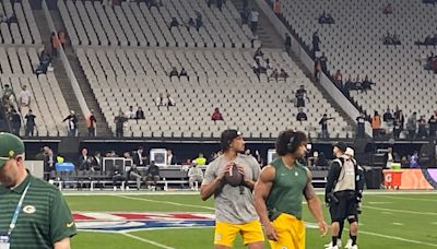 What the Green Bay Packers wore when they arrived to Corinthians Arena in São Paulo, Brazil