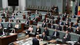 Australian lawmakers pay tribute to queen, discuss republic