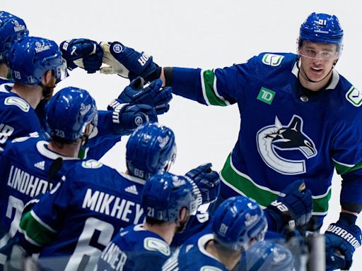 Defenceman Nikita Zadorov to test free agent market: Canucks GM