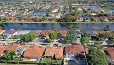 Florida's house market is struggling to attract buyers