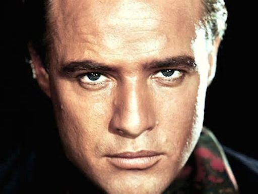 Cent'anni fa nasceva il divo ribelle di Hollywood: in un libro la vita di Marlon Brando