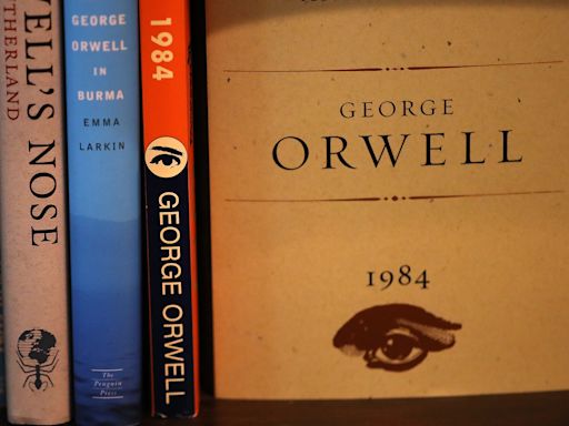 ‘Julia, 1984', la desconcertante revisión de la novela de culto de George Orwell que sus herederos avalan