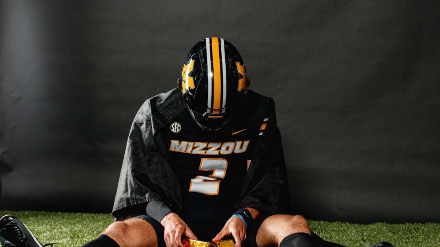 Mizzou QB Commit Matt Zollers Suffers Apparent Lower leg Injury