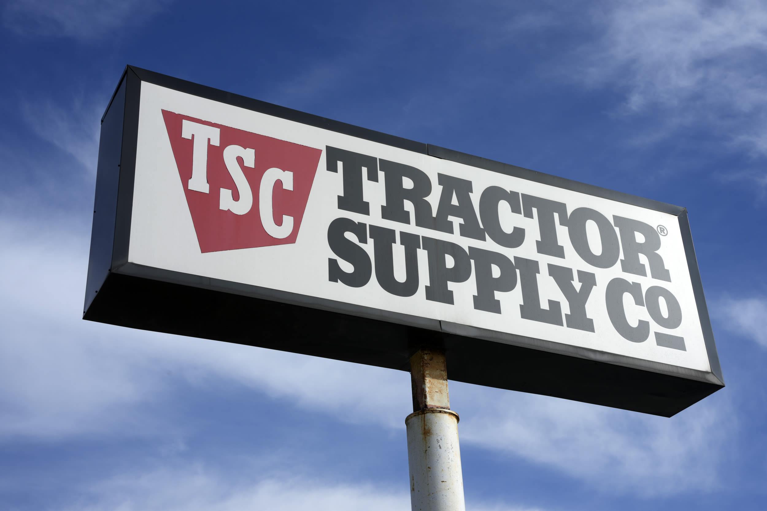 Conservatives declare victory after Tractor Supply Co. halts "woke agenda"