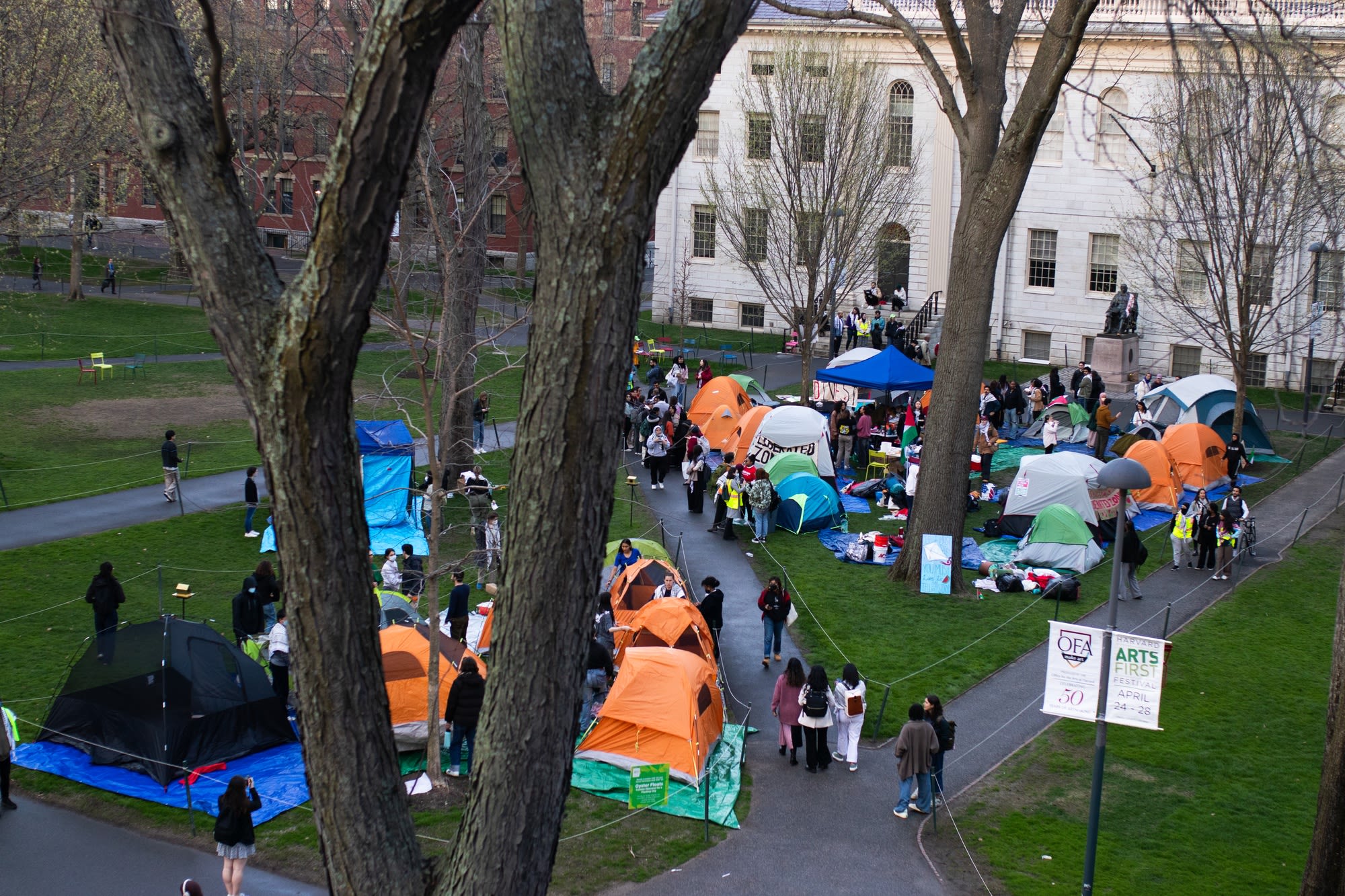 Pro-Palestine Harvard Students Occupy Harvard Yard on First Day of Encampment | News | The Harvard Crimson