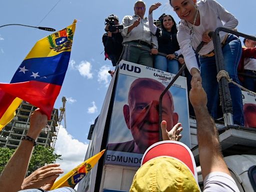 Corina Machado a la cabeza de una marcha opositora en Venezuela