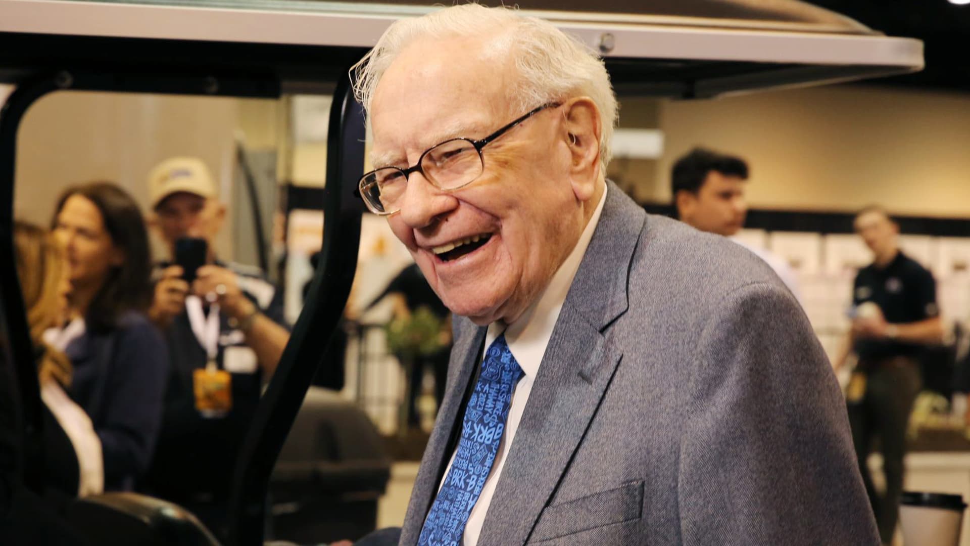 Warren Buffett's annual meeting may explain surprising moves in his stock portfolio