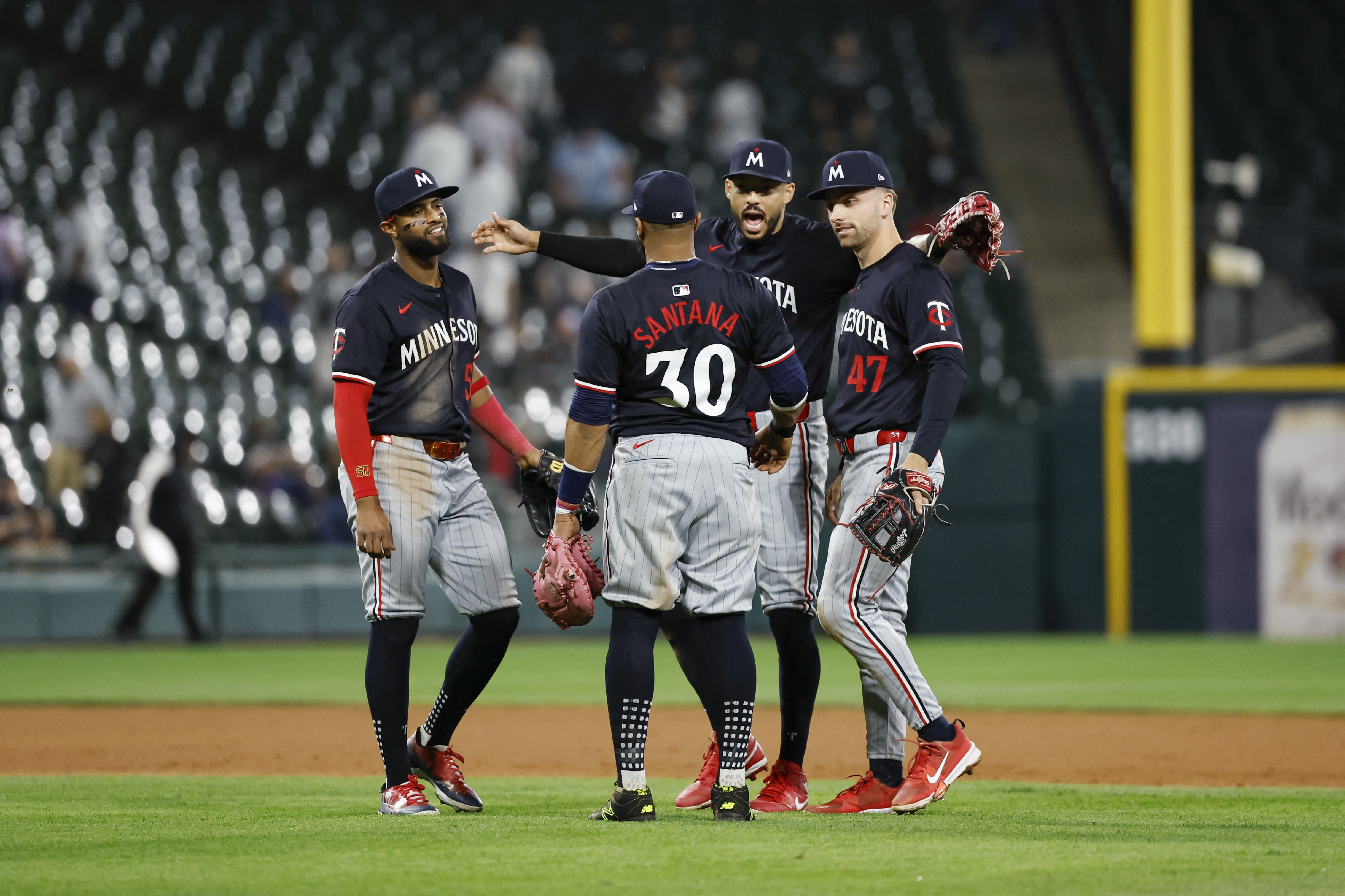 Amid contract dispute and Twins' 10-game win streak, Bally Sports North yanked from Midco, Comcast