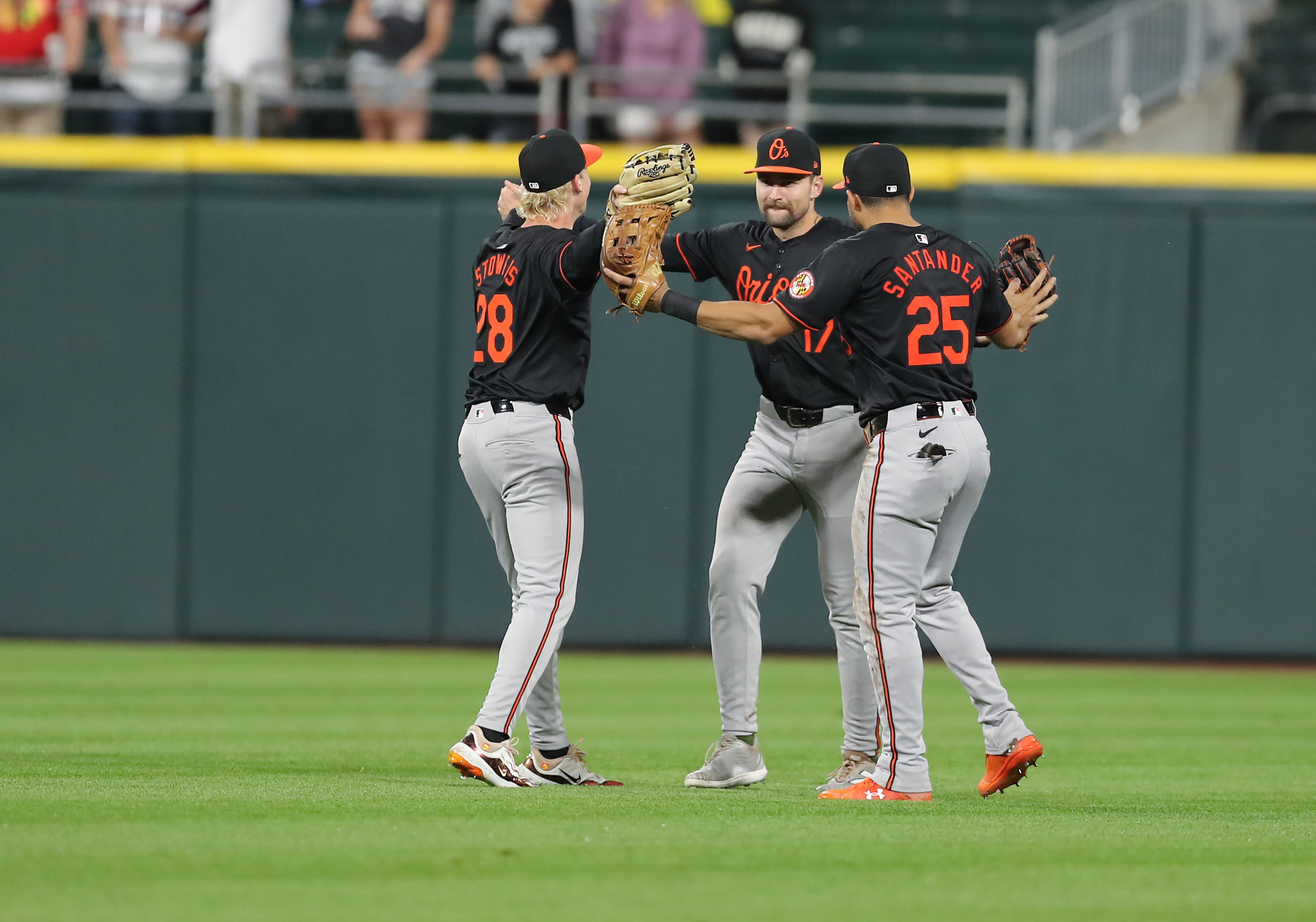 Orioles center fielder robs Tommy Pham home run to defeat the White Sox