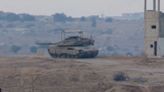 Video shows Israeli tanks moving further into Rafah | CNN