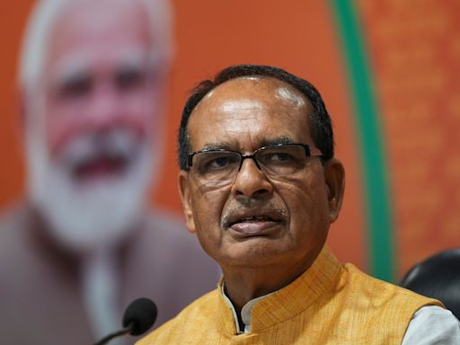 Shivraj Singh Chouhan's son says ‘entire Delhi bowing down' before his father; Congress takes swipe