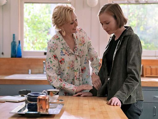 Jean Smart Wants to Know How “Hacks” Plays Out Next Season After 'Wicked' Move from Hannah Einbinder's Character