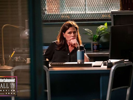 See Maura Tierney's 'Law & Order' debut on season that includes guest star Mariska Hargitay