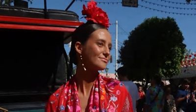 Victoria de Marichalar se divierte con Cayetana Rivera y María G. de Jaime en la Feria de Sevilla