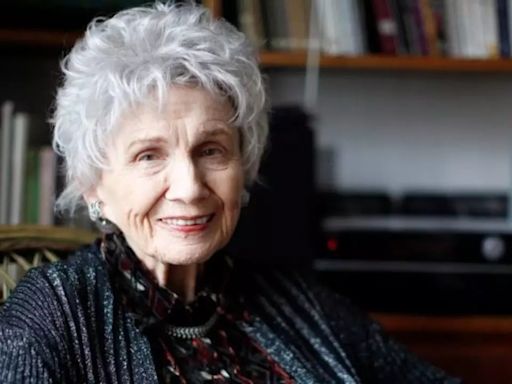 Alice Munro's Daughter Says Her Mom Supported Stepfather Who Sexually Abused Her As A Child