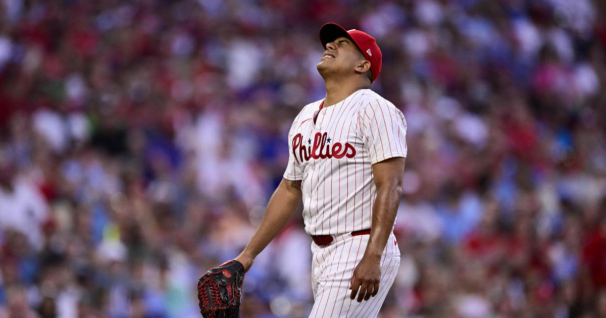 X-rays negative on Phillies pitcher Ranger Suárez after he was hit by line drive against the Cardinals