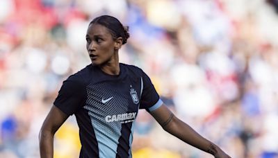 This USWNT star just broke the NWSL's goal-scoring record. Here's who