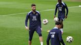 Giroud says France are ready for Euros following reports of illness