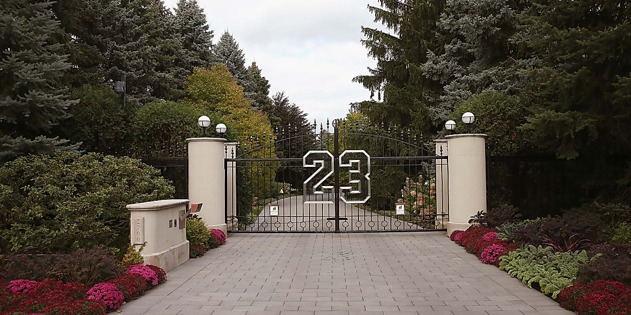 Still for Sale, 12 Years Later: Michael Jordan’s $15 Million Mansion