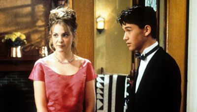 Joseph Gordon-Levitt’s Baby-Face Made People Think He Was ’10 or 11′ in ’10 Things I Hate About You’