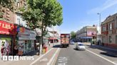 Walthamstow: Man fatally stabbed on Lea Bridge Road