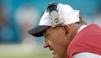 Friends, family celebrate life of legendary Bucs coach Monte Kiffin